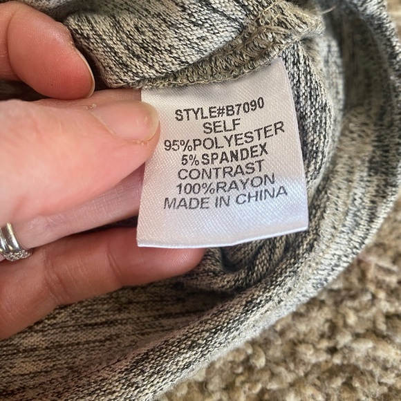 Lot Of 3 Medium Sweaters Loft Jodifl Soft Warm Long Sleeve Knit - Picture 7 of 10